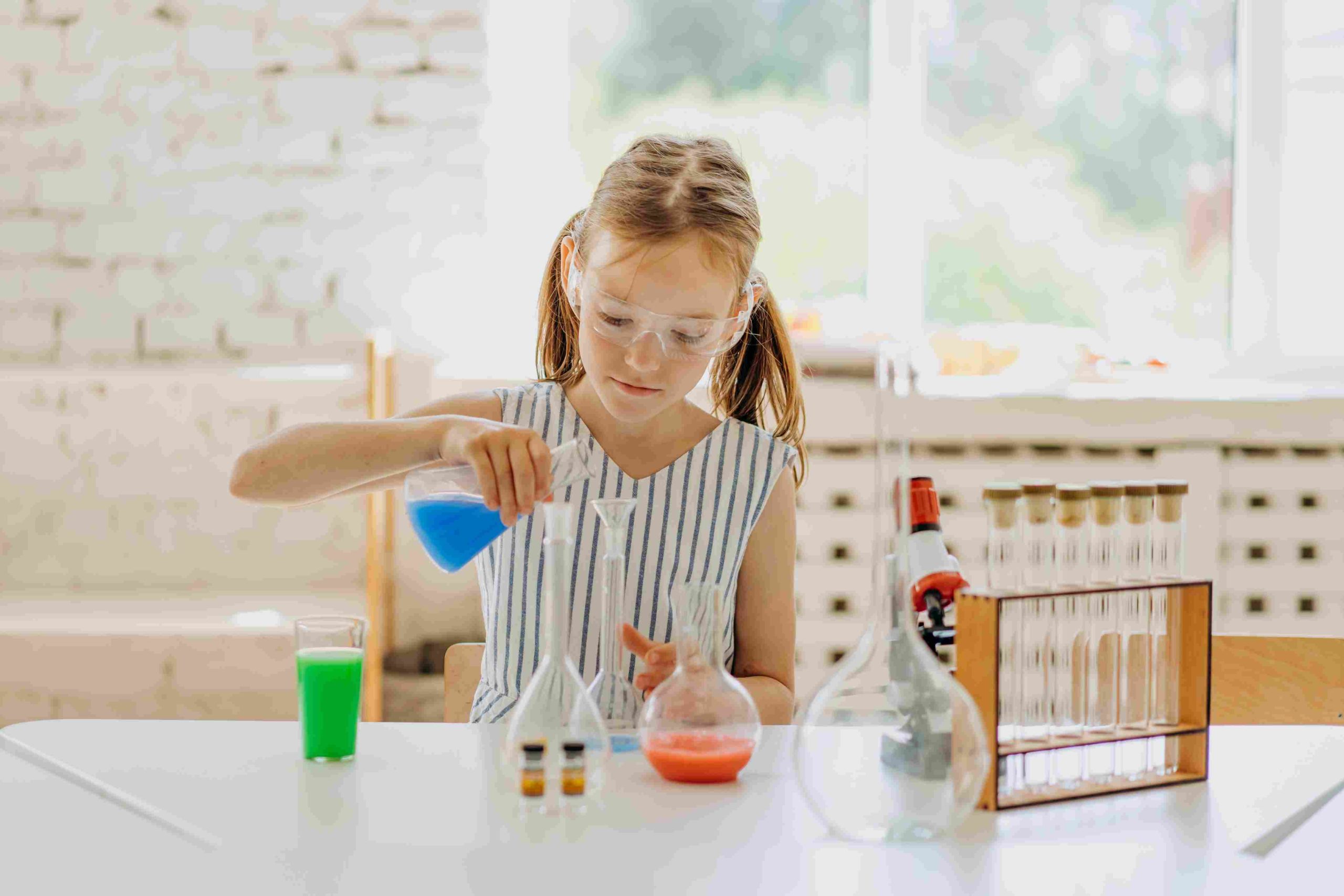 Des idées pour intéresser son enfant à la science.